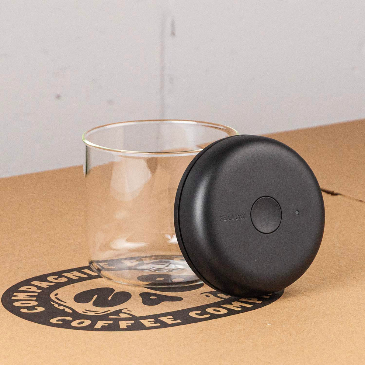 FELLOW - Electric Atmos - Vacuum storage