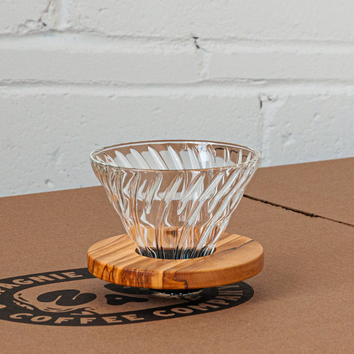 HARIO - DRIPPER V60 - 02 en verre et bois d'olive
